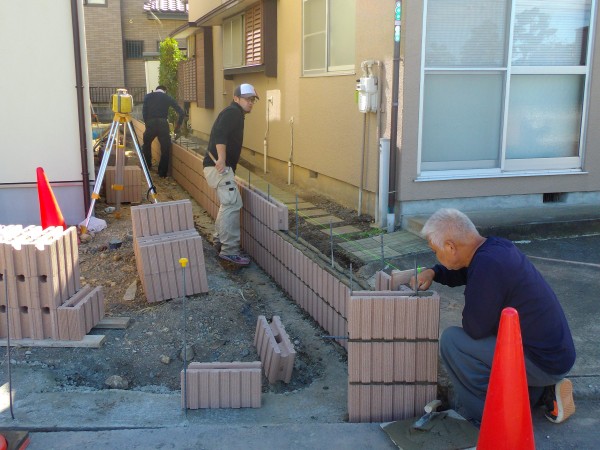 藤岡市N邸　ブロック塀工事スタート　サムネイル