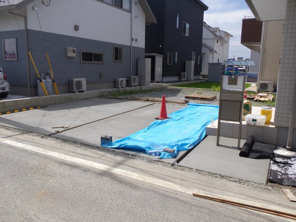 MG邸　駐車場のコンクリート打設サムネイル