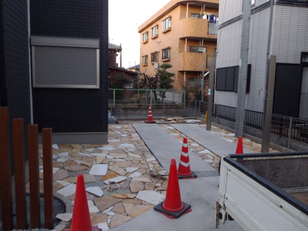 KN邸　天然石張りサムネイル