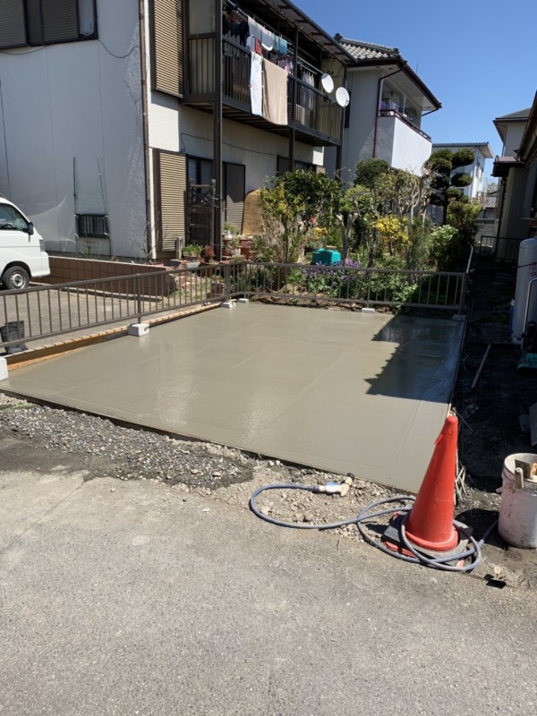 KI邸　コンクリートの打設サムネイル