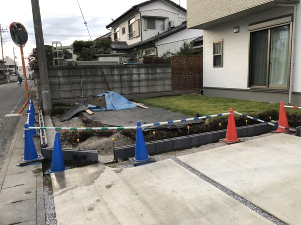 NG邸　土留めブロック積みサムネイル