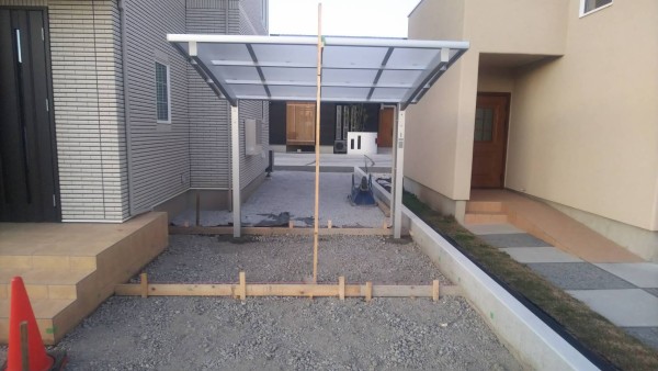 NT邸　サイクルポート組立て＆土間コン路盤つくりサムネイル