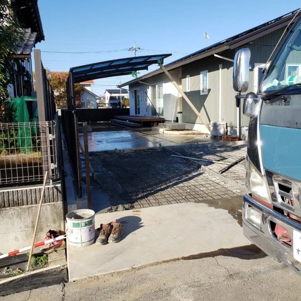 NS邸　駐車場のコンクリート打設サムネイル