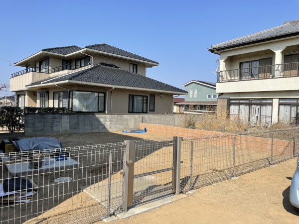 WB邸　裏庭にドッグランサムネイル