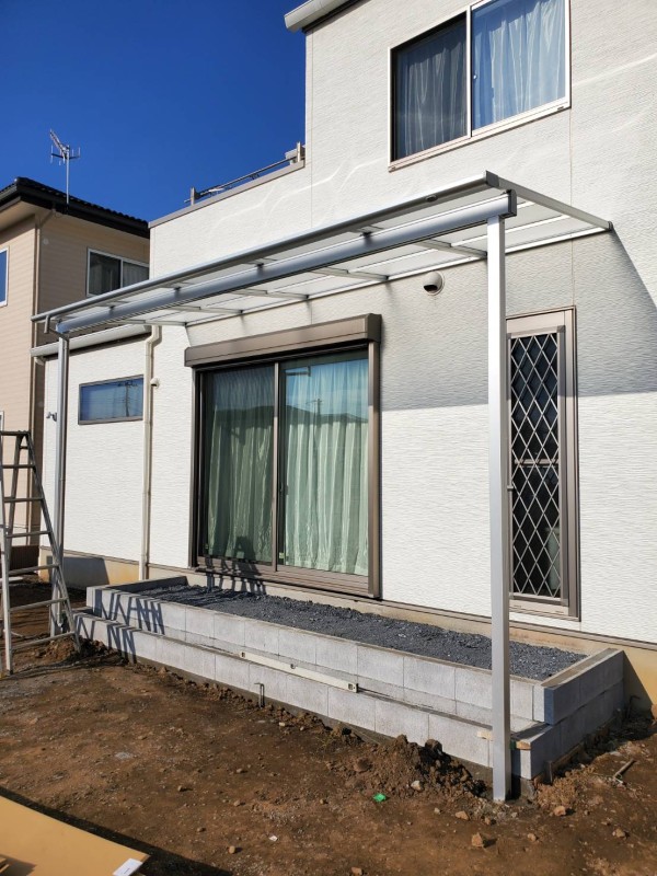 MT邸　テラス・母屋周りの化粧砂利サムネイル